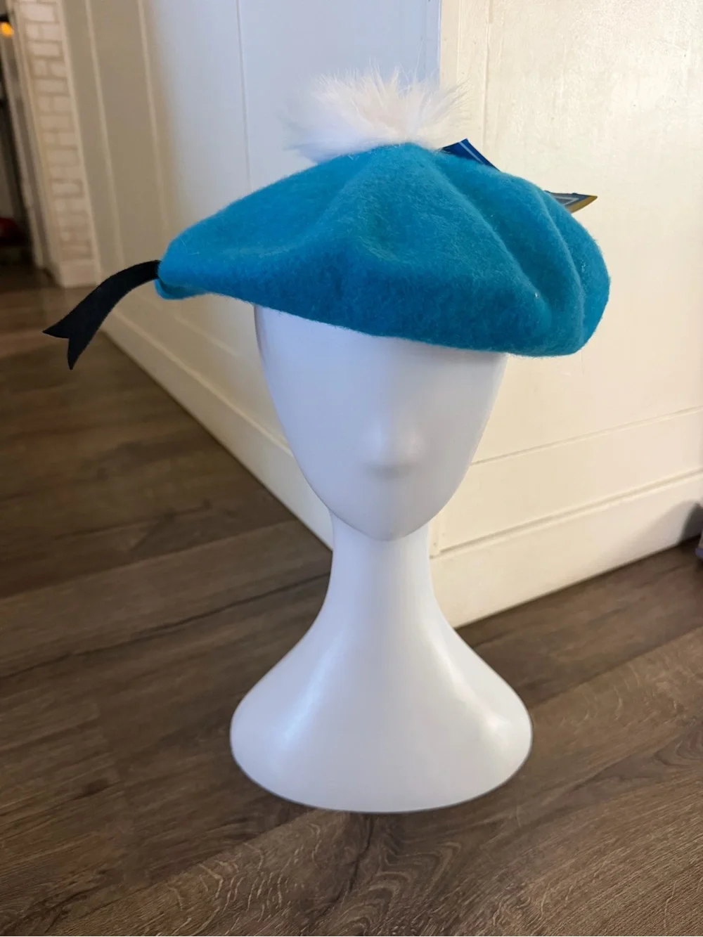 Disney Donald Duck Beret Hat 90th Anniversary Blue Disneyland Parks White New